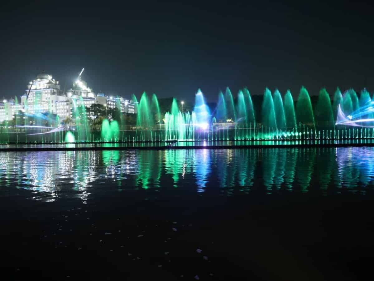 musical floating fountain at Hyderabad’s Hussain Sagar