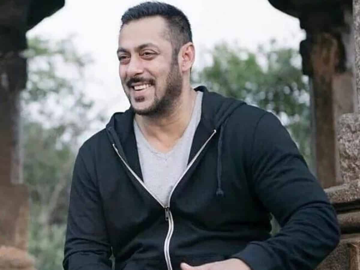 Valentine's Day 2023: Salman Khan says 'stay safe', viral video