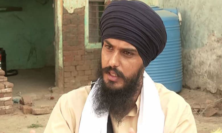 Radical preacher Amritpal declares Rs 1,000 in total assets in poll affidavit