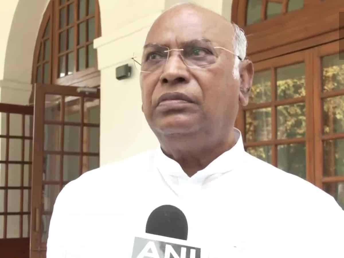 It pains when important things spoken in Parliament are expunged: Mallikarjun Kharge