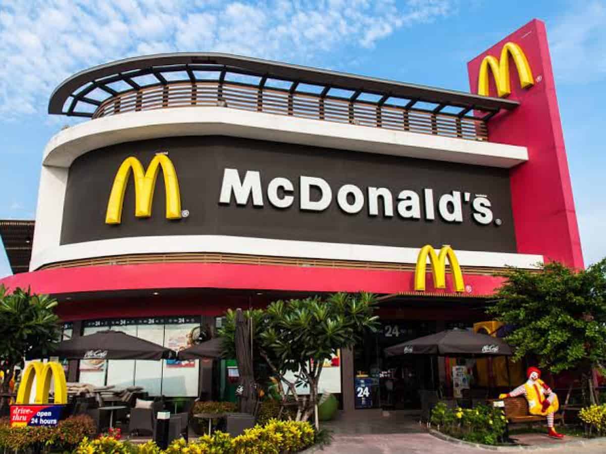 McDonald's temporarily shuts US offices, plans major layoffs