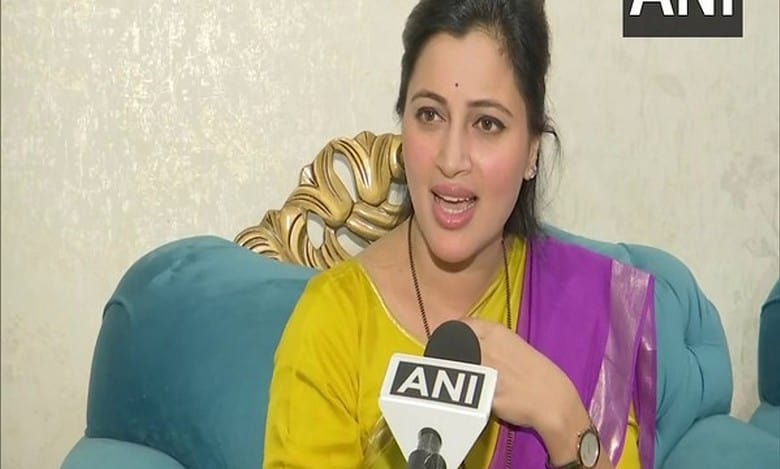 Amravati nominee Navneet Rana emerges as strong Hindutva advocate in Maha