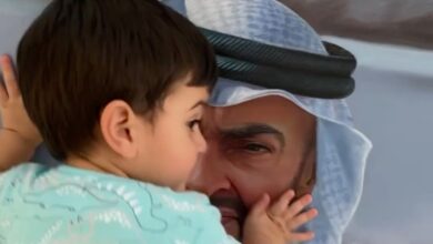 Video: Dubai's Crown Prince son kiss portrait of UAE Prez on his birthday