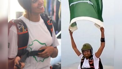Video: Saudi woman makes history by skydiving from 15,000 feet with national flag