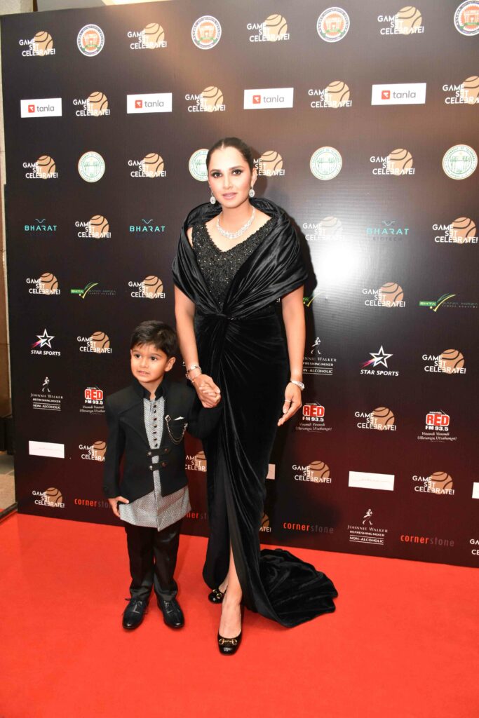 Sania Mirza with Son Izhaan 2