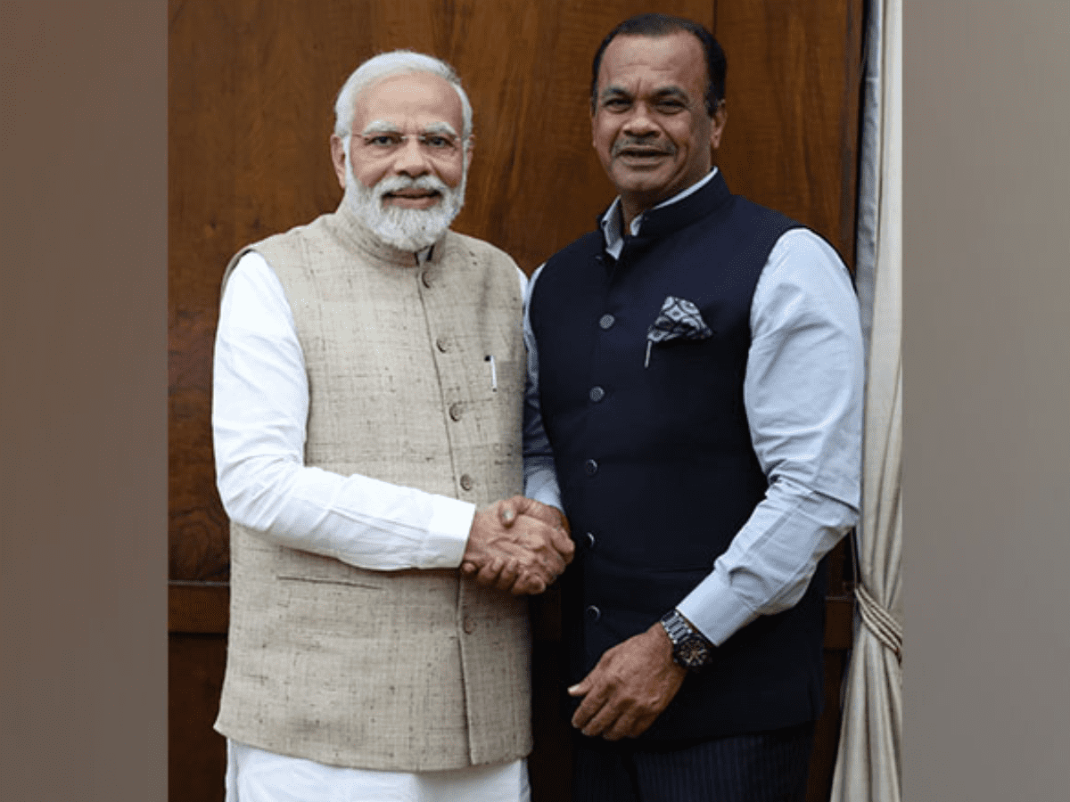 Telangana Cong MP meets PM Modi