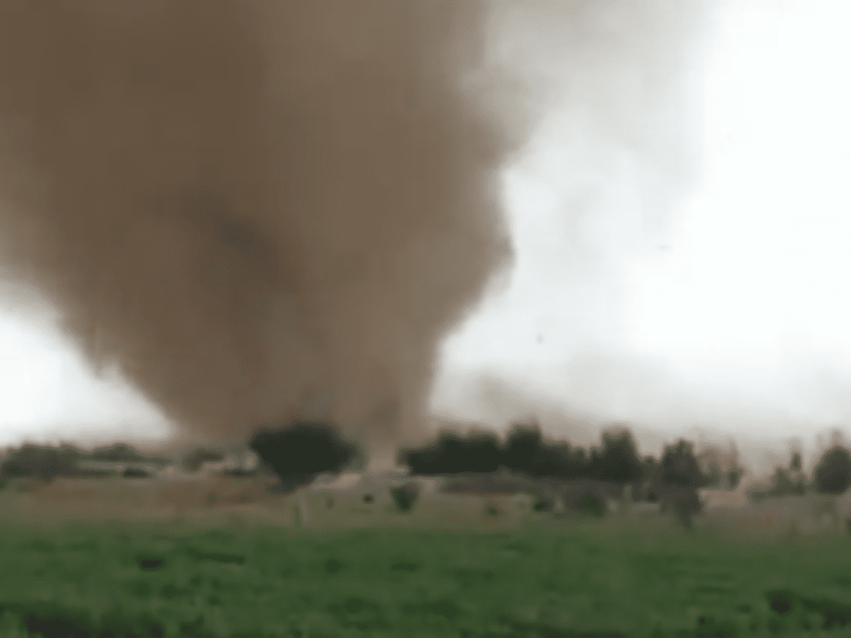 Watch: Massive sand tornado hit Taif in Saudi Arabia