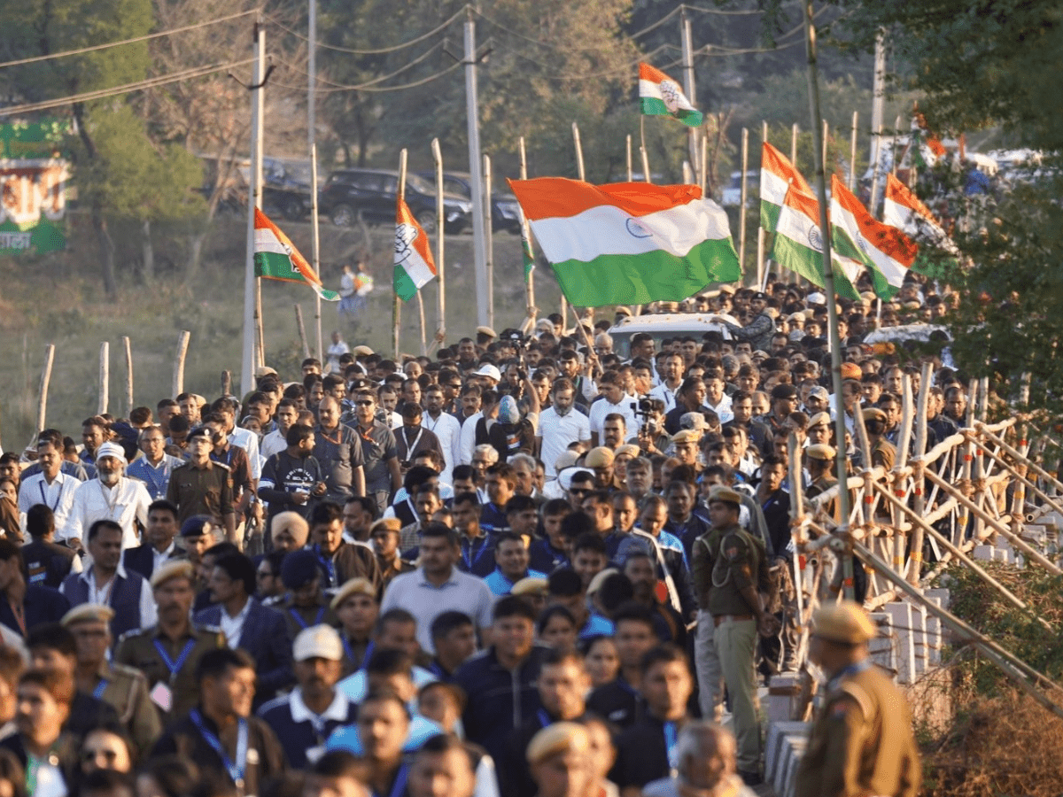 Cong in MP stages protest over Rahul's disqualification from LS