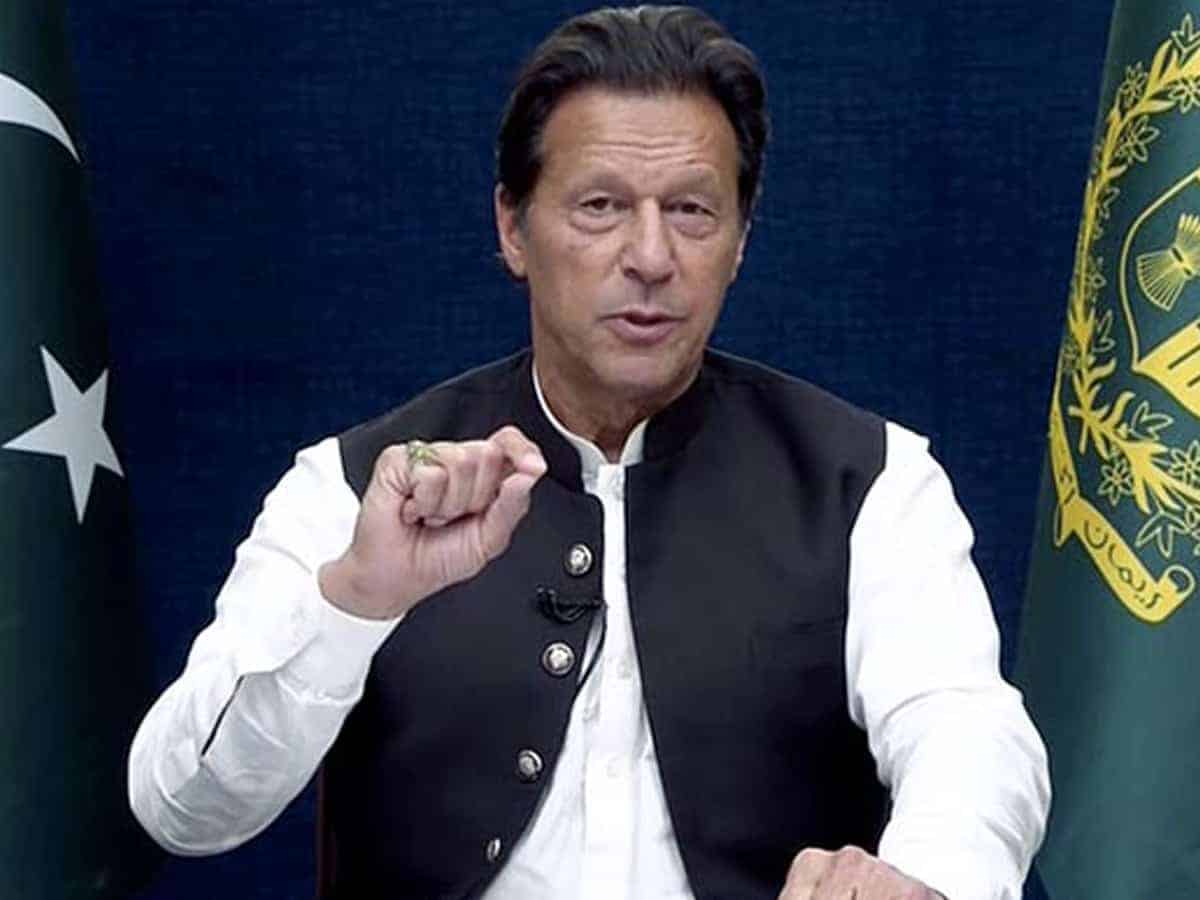 Imran Khan urges party to persist in struggle amid scuffle between police and supporters