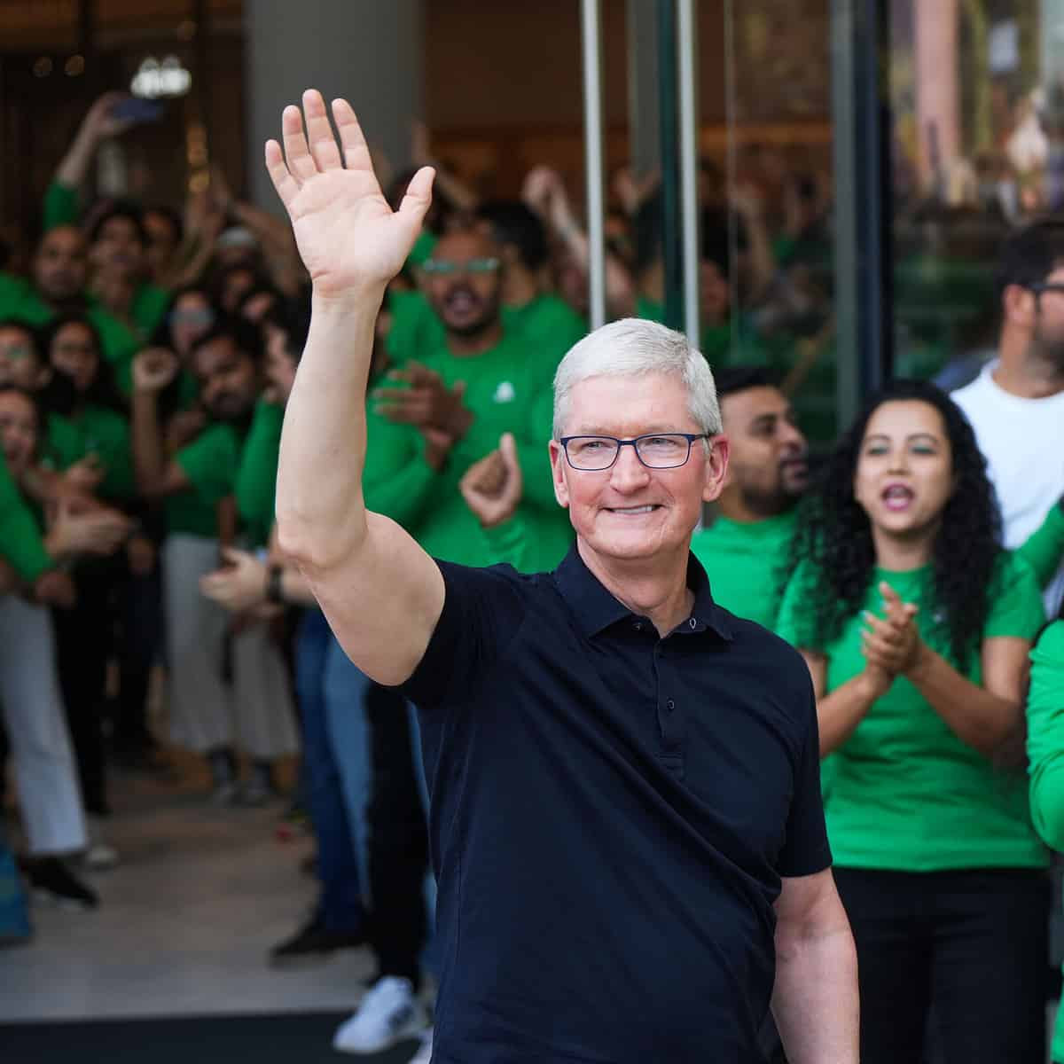 Apple retail store opens in Mumbai