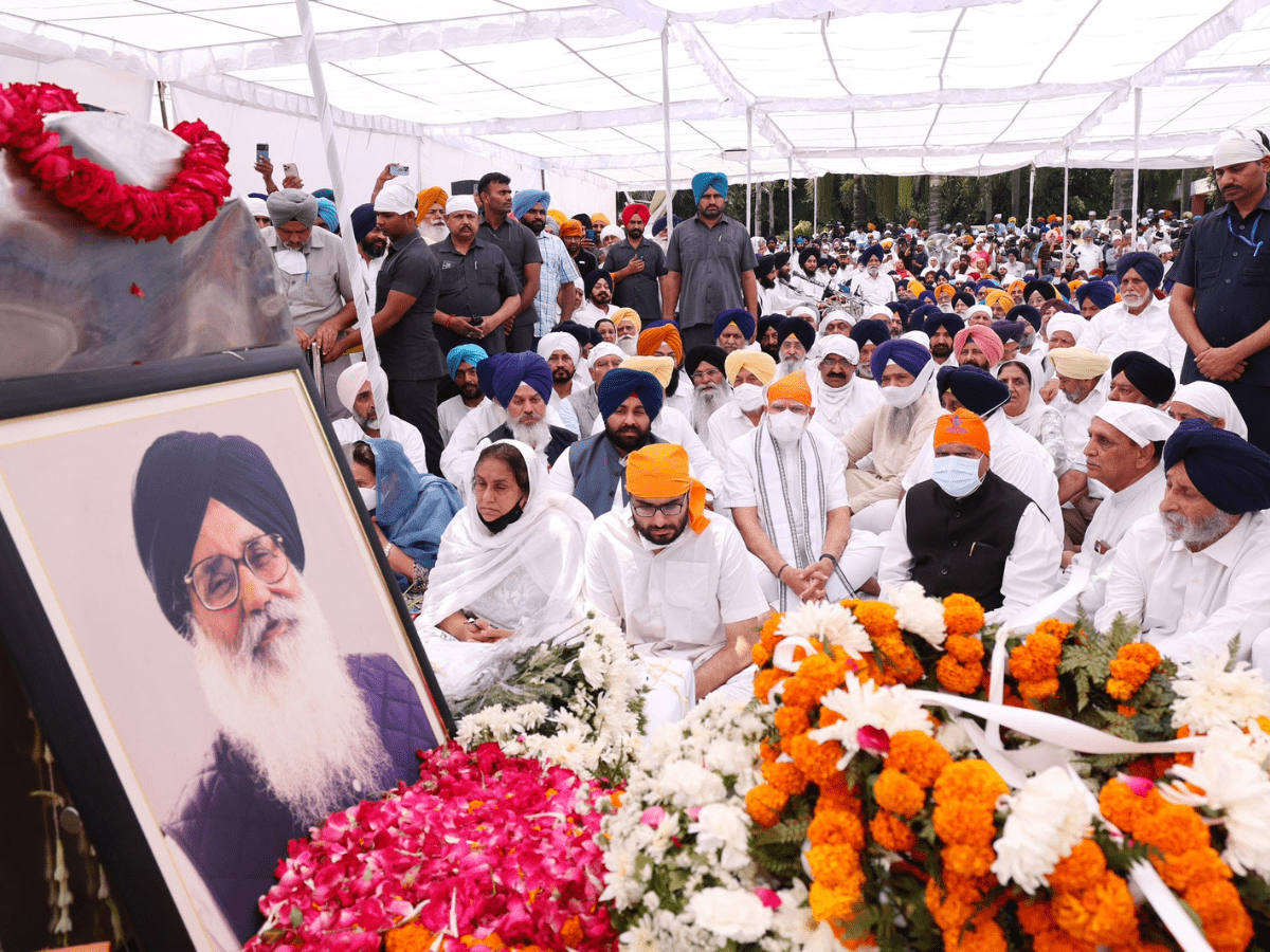 Badal, towering leader of Punjab politics, cremated with state honours