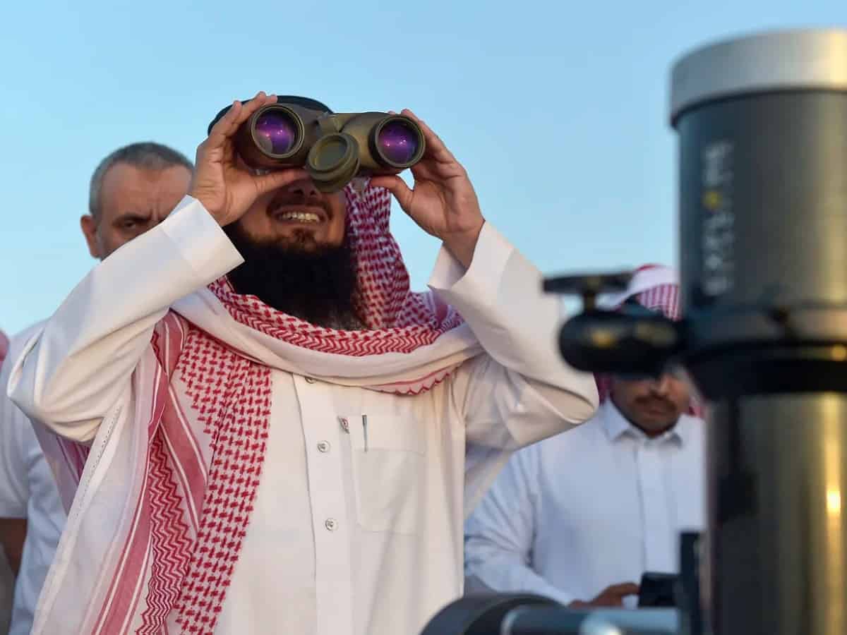 Eid Al-Fitr 2023: Saudi, UAE calls on Muslims to sight moon on Thursday