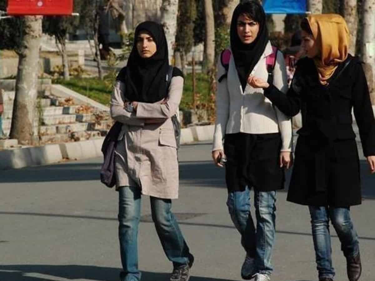 Iran: More cases of poisoning of schoolgirls reported