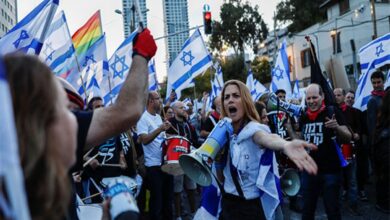 Tens of thousands of Israelis protest against judicial reform