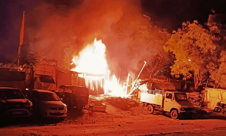 Fire emerges as communal clash took place between Hindus and Muslims in Jamshedpur on Sunday night (Photo: PTI)