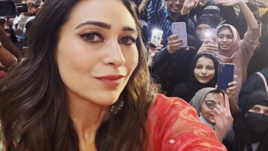 Karisma Kapoor shares selfie with Hyderabadis