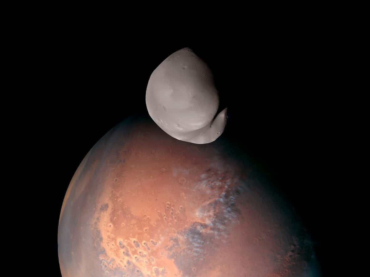 Sheikh Mohammed shares clearest image of Mars moon Deimos