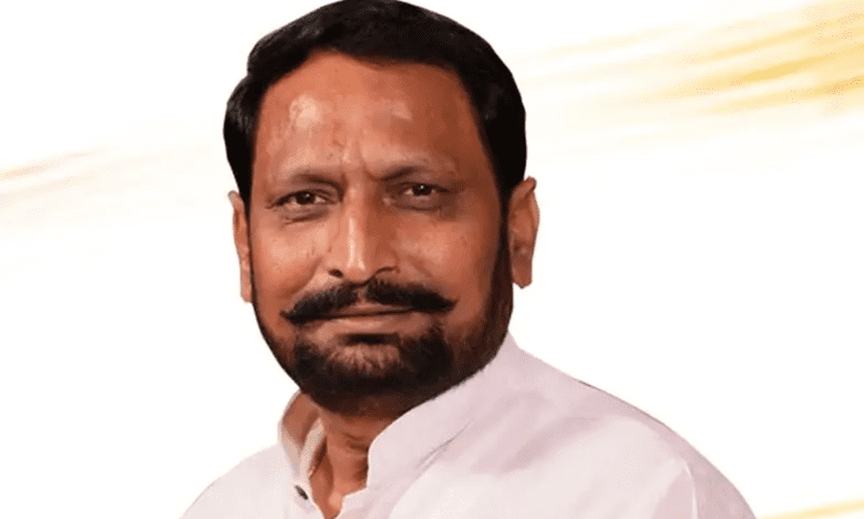 Operation Hast: Many Karnataka BJP leaders in touch, says former Dy CM