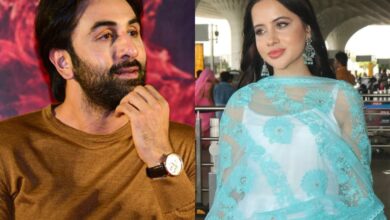 Uorfi Javed issues clarification on her 'go to hell' remark against Ranbir Kapoor