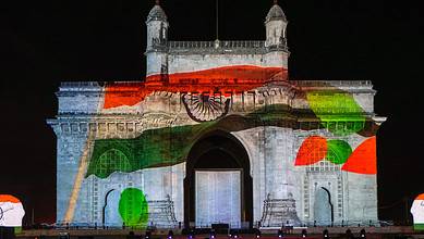 G20 delegates visit Gateway of India