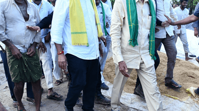 Chandrababu Naidu undertakes padyatra, seeks justice for farmers