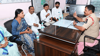 Hyderabad: Sharmila lodges complaint against Telangana IT dept in TSPSC paper leak case