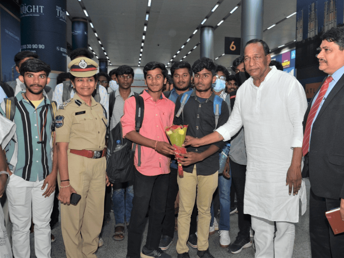 214 Telangana, AP students reach Hyderabad via special flight from Manipur