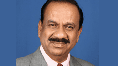 Hyderabad doctor gets lifetime achievement award from AIOS