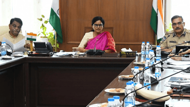 CS reviews arrangements for Telangana formation day's inaugural