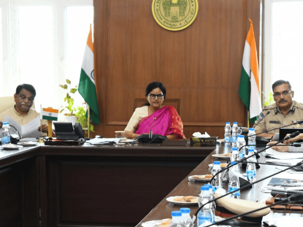 CS reviews arrangements for Telangana formation day's inaugural