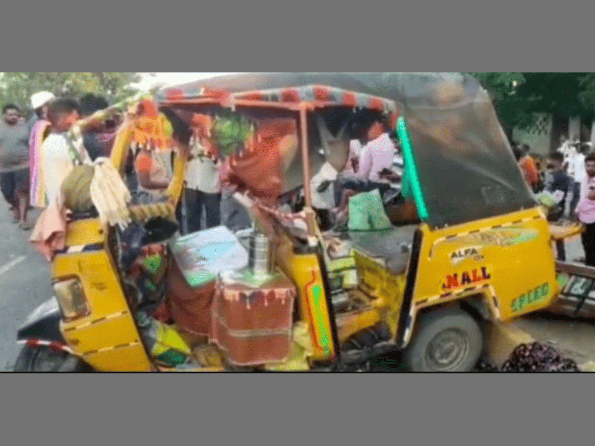 Six tribal workers killed in road accident near Andhra-Telangana border