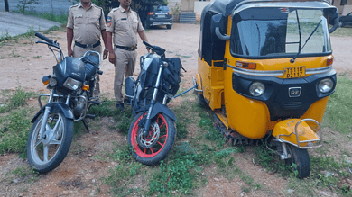 Hyderabad: Bike thieves nabbed; 7 mobiles, 40 gm ganja seized