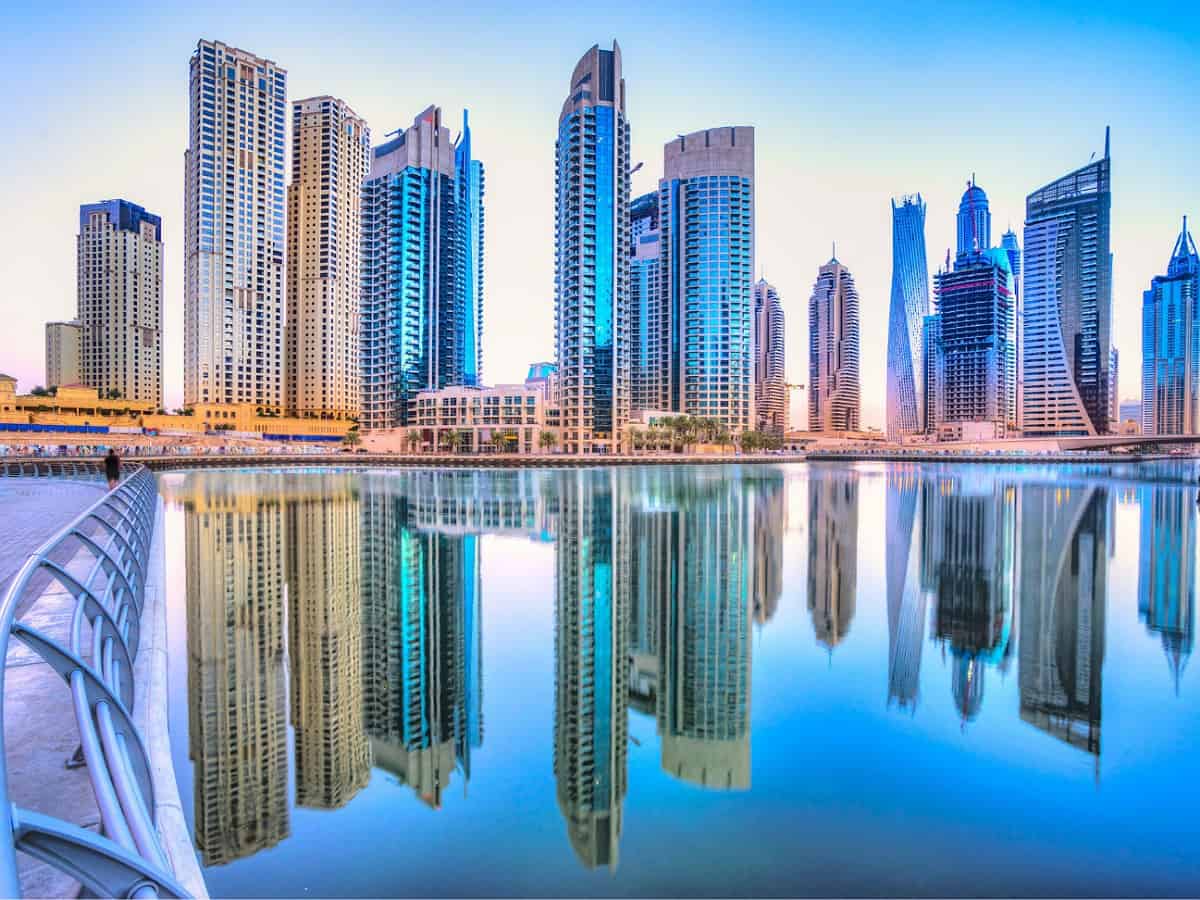 Looking for a job in Dubai? Here are some tips