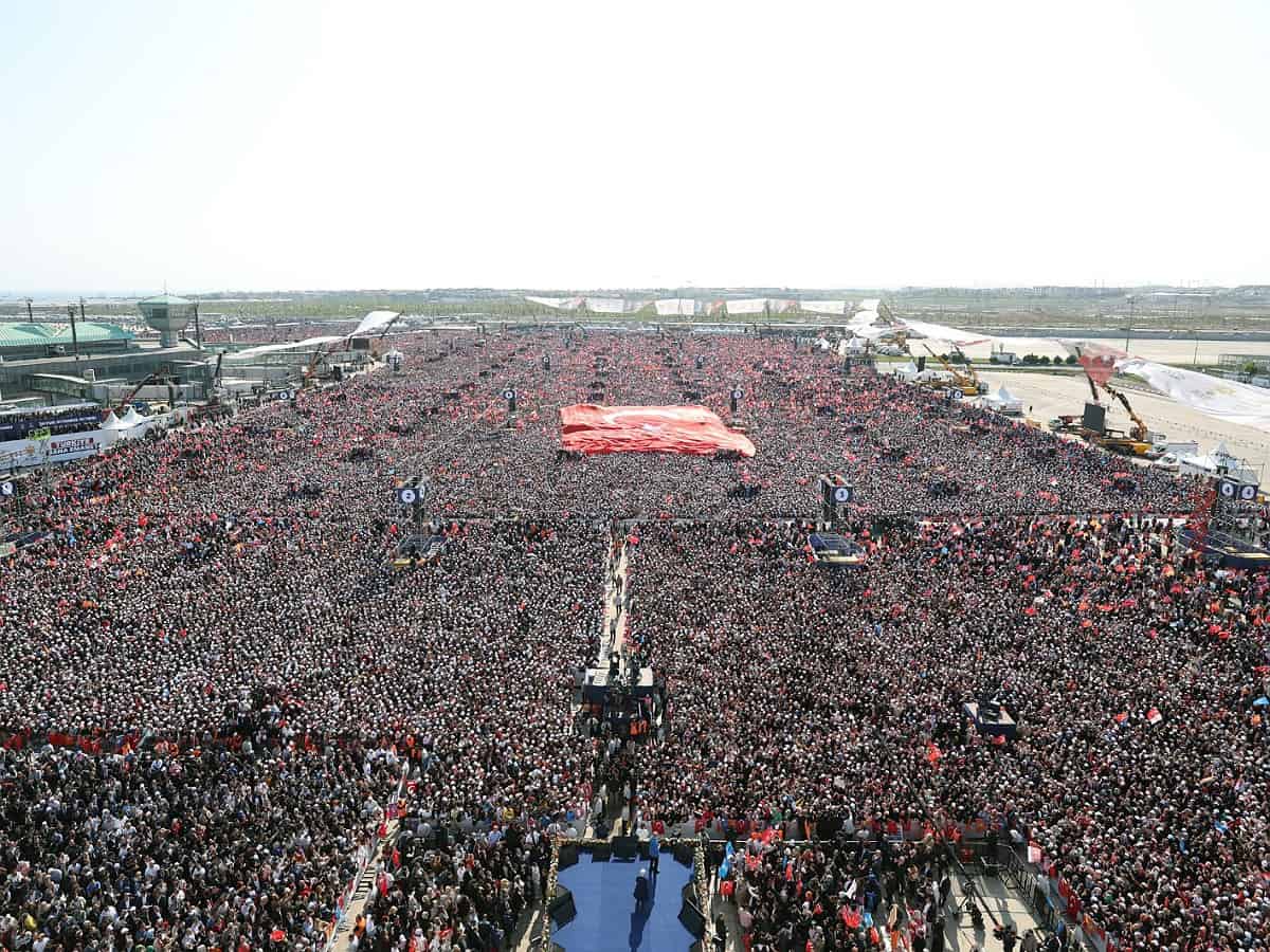 At least 1.7M people attend mass Istanbul rally: Turkish Prez