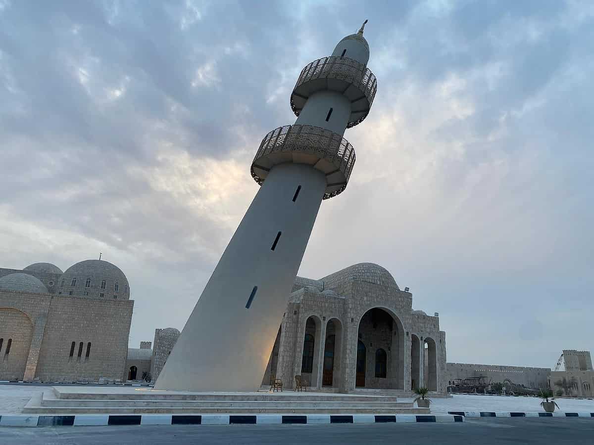 Know about leaning mosque in Qatar