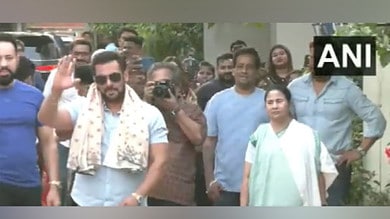Salman Khan meets CM Mamata Banerjee at her residence