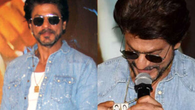 SRK shows off his special locket with parents' pics - Watch