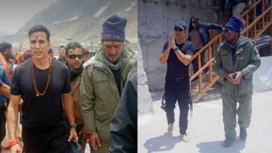 Akshay Kumar seeks blessings at Kedarnath temple, greets fans