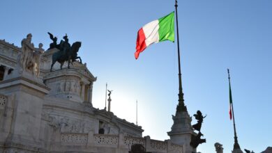Italy's public debt exceeds USD 3 trillion for the first time