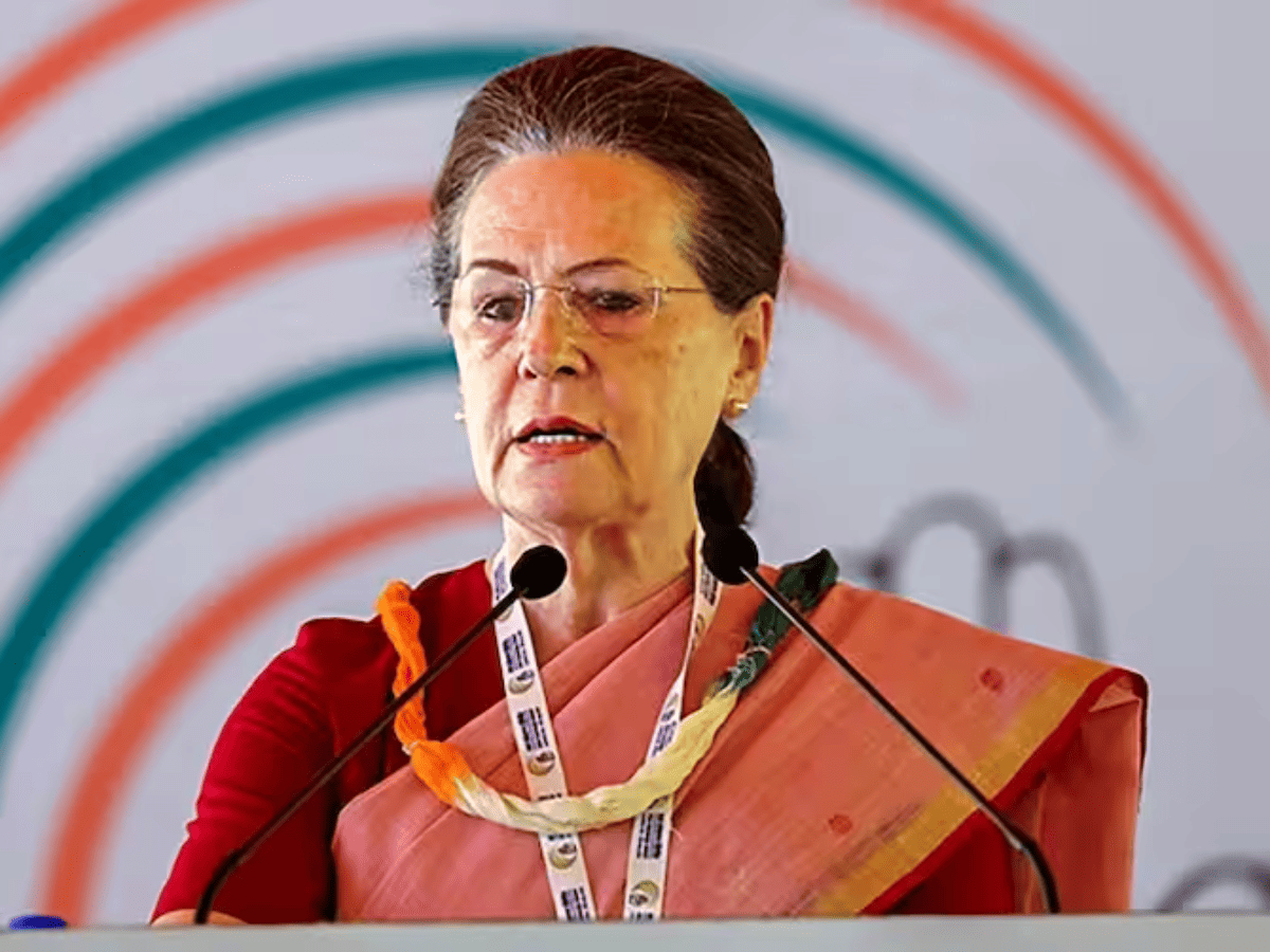 BJP files complaint with EC against Sonia Gandhi over 'sovereignty' row