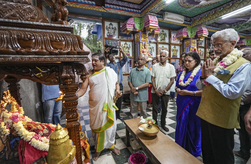 Jaishankar at Sree Vinayak temple in Delhi