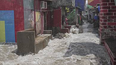 Cyclone Biparjoy: High Tide in Mumbai