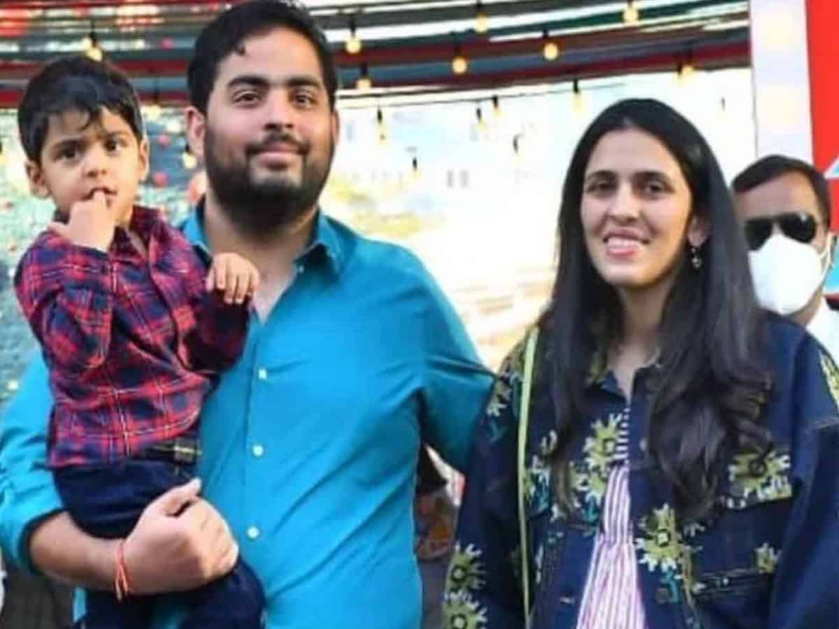 First photo of Akash Ambani, Shloka's newborn leaked