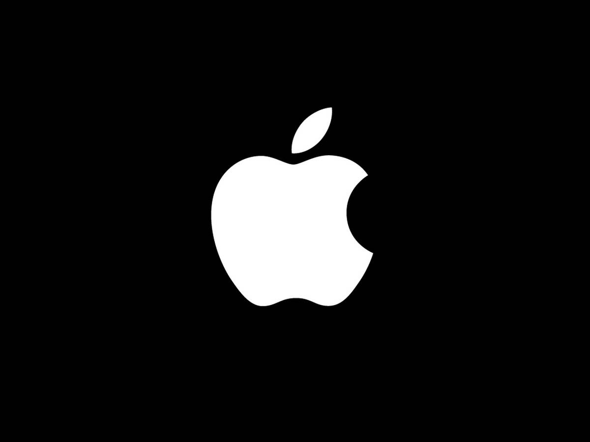 Apple only company ever to reach USD 3 trillion in market cap