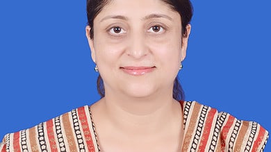 Ayesha Ahmad, AMU faculty, conferred with FRCS