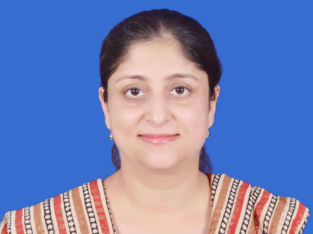 Ayesha Ahmad, AMU faculty, conferred with FRCS