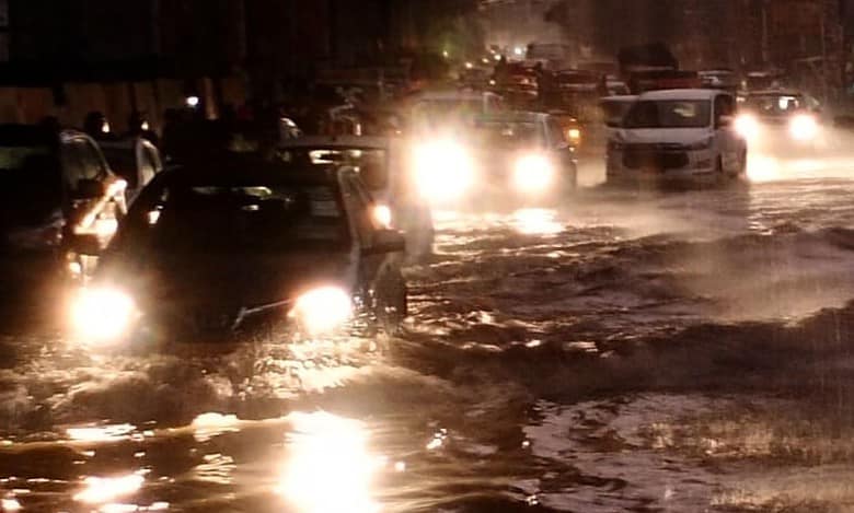 Citizens irked after waterlogging plagues Hyderabad's Nanakaramguda