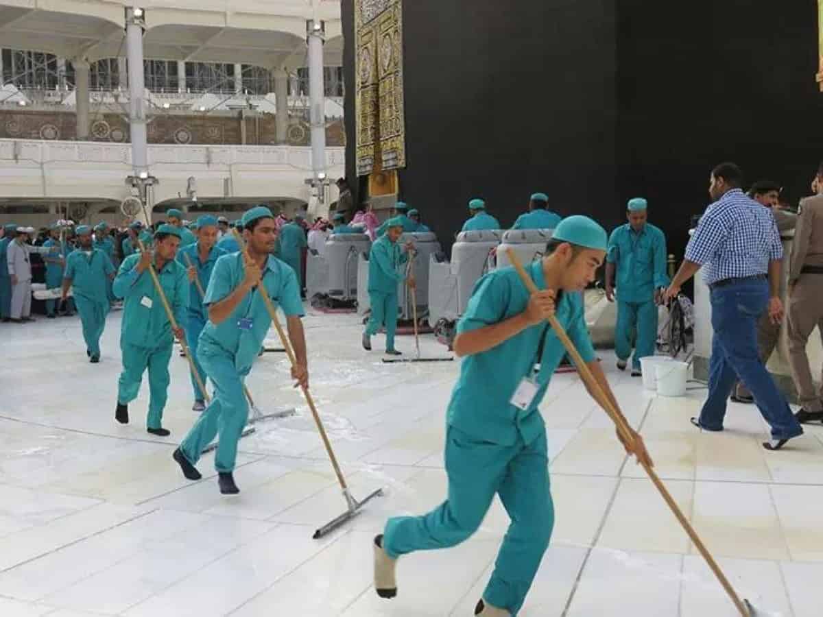 Saudi: Grand Mosque cleaned 10 times a day during Haj season