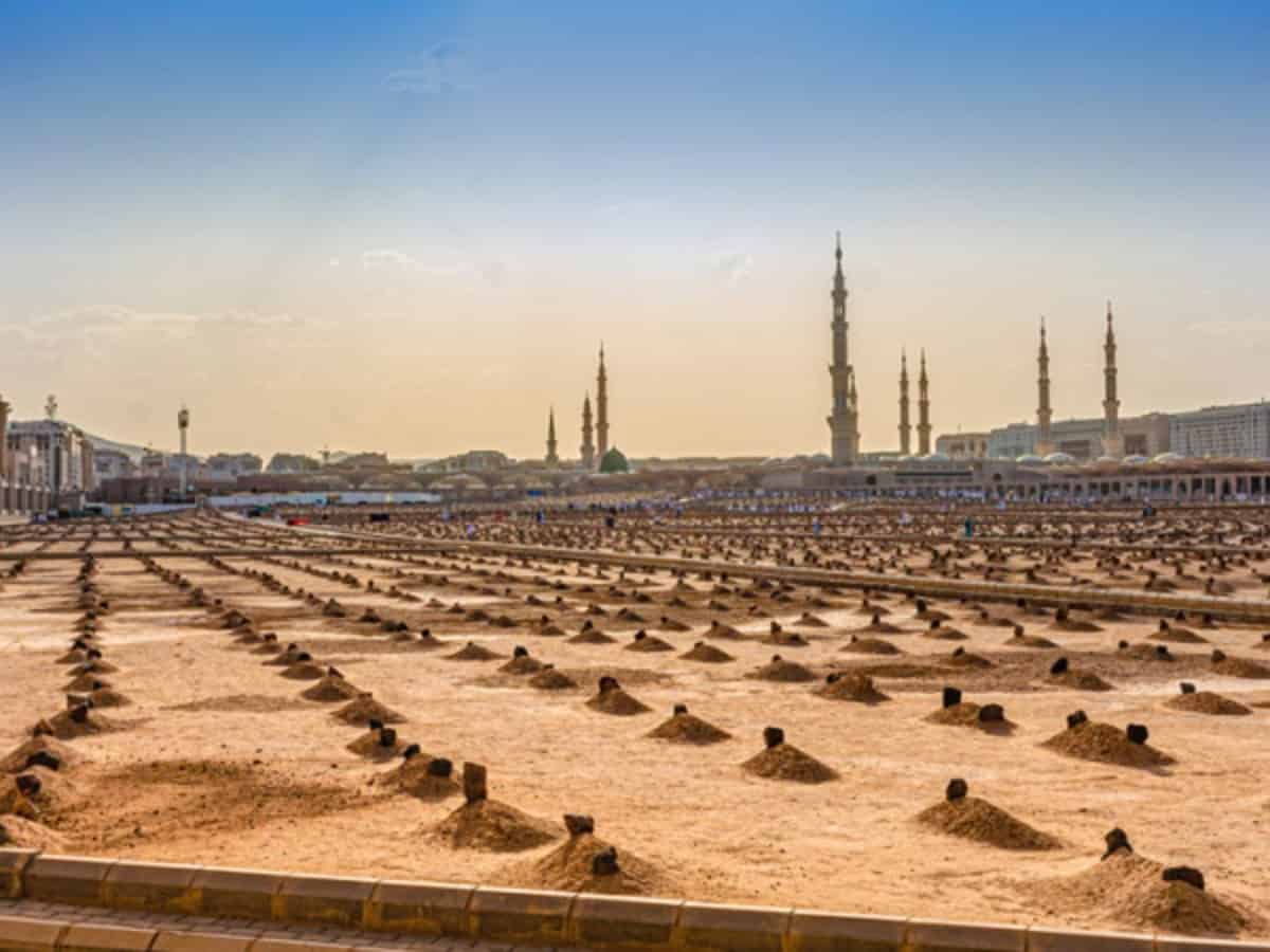 Saudi Arabia allows Shia pilgrims to visit Al-Baqi cemetery in Madinah