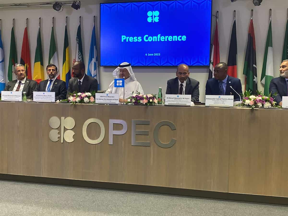 OPEC: Saudi Arabia announces further oil cut of 1M bpd